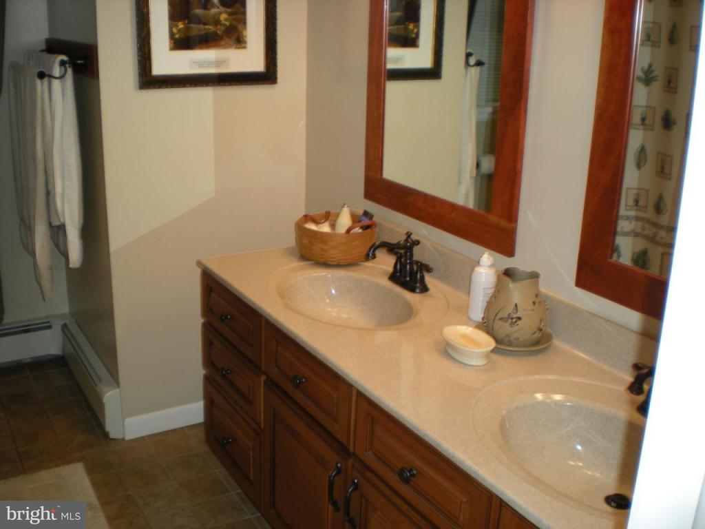 1629 Robin Road Lebanon, PA 17042 - Photo 8 of 10 Gallery Image 8
