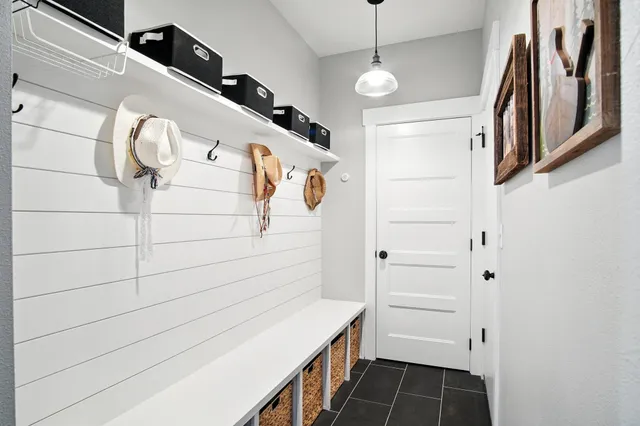 $824,999 | 60849 Westview Drive, Nine Mile Falls, WA 99026