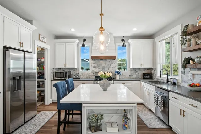 $824,999 | 60849 Westview Drive, Nine Mile Falls, WA 99026