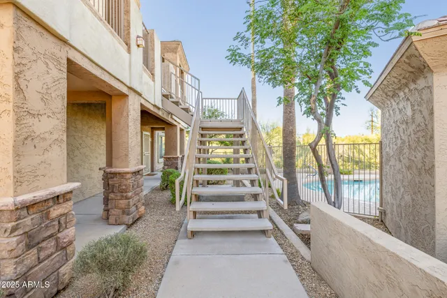 a view of a pathway of the house