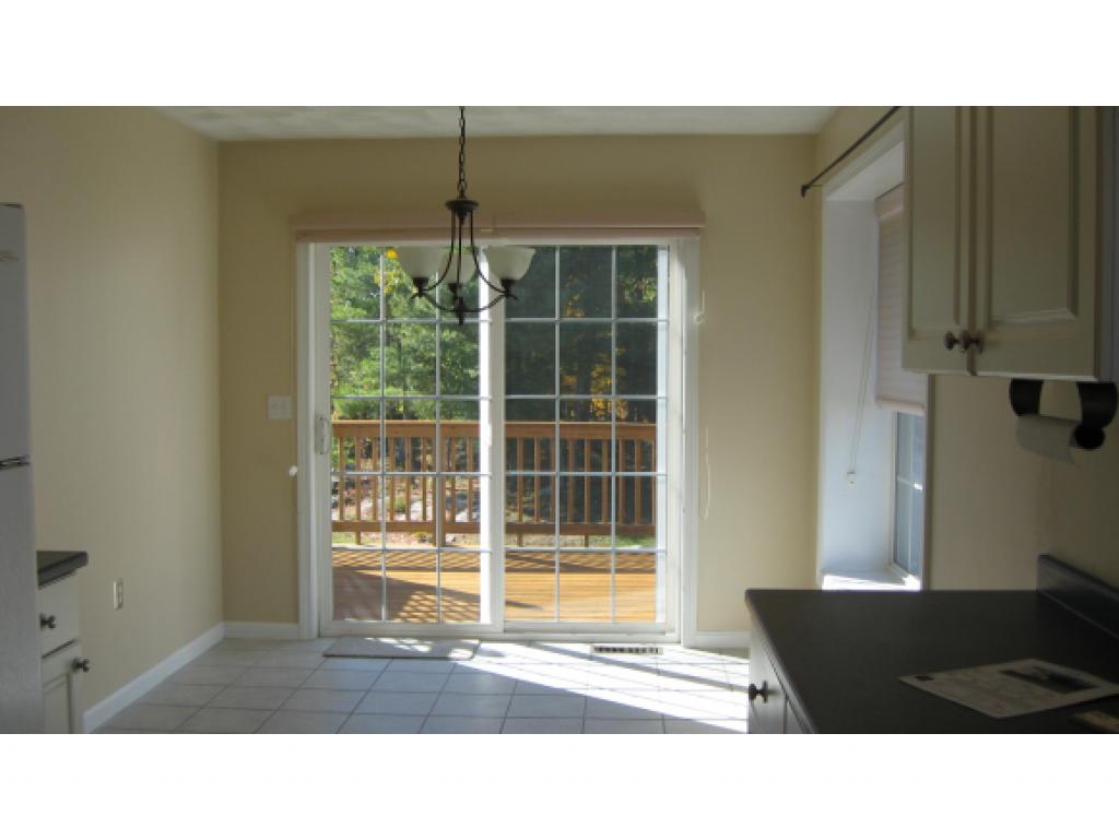 27 Hadleigh Road, Unit 27 Windham, NH 03087 - Photo 12 of 28