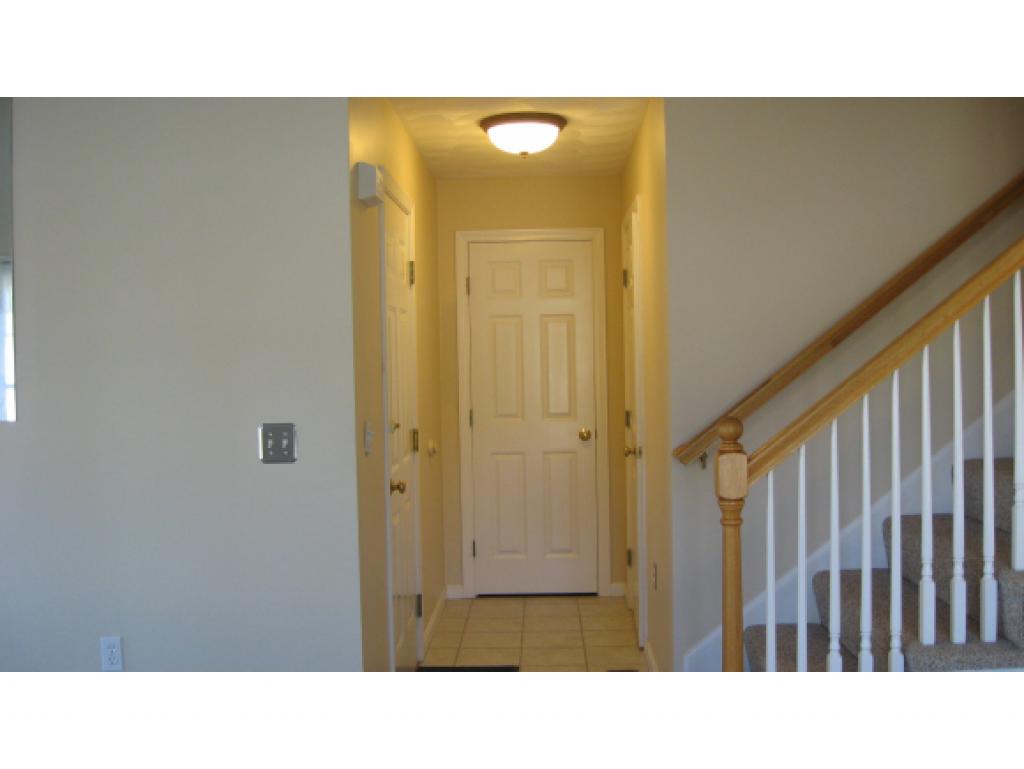 27 Hadleigh Road, Unit 27 Windham, NH 03087 - Photo 14 of 28
