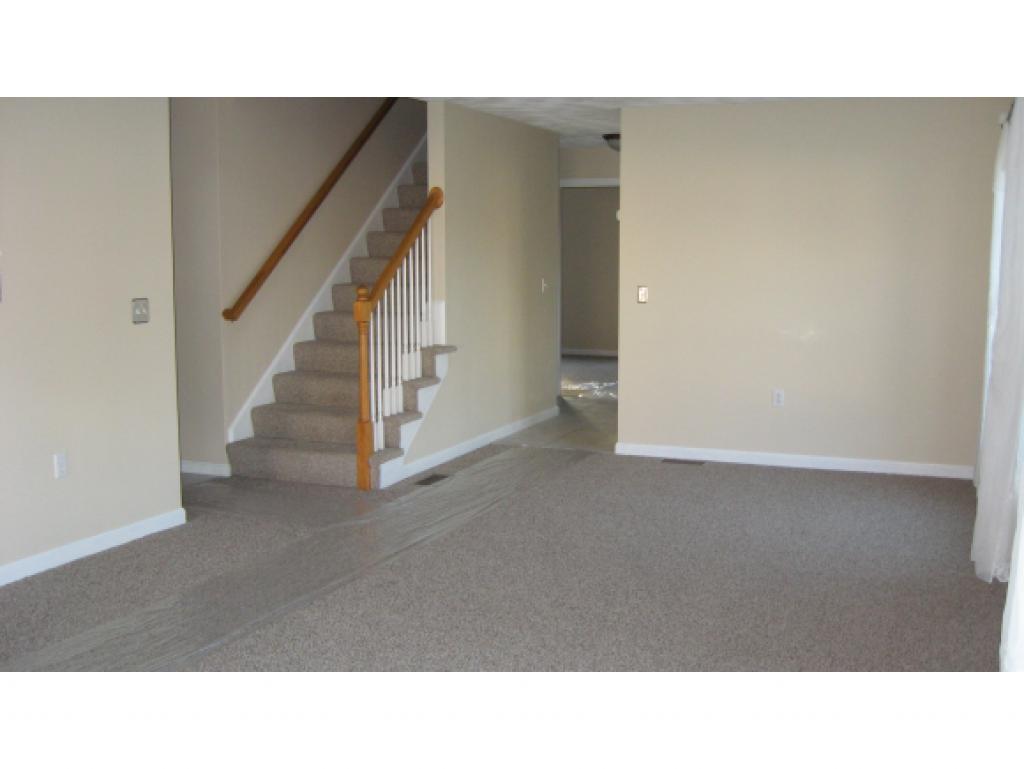 27 Hadleigh Road, Unit 27 Windham, NH 03087 - Photo 15 of 28