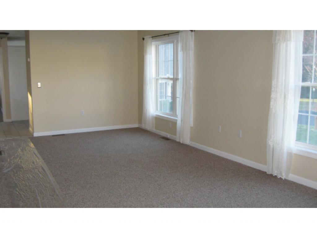 27 Hadleigh Road, Unit 27 Windham, NH 03087 - Photo 16 of 28