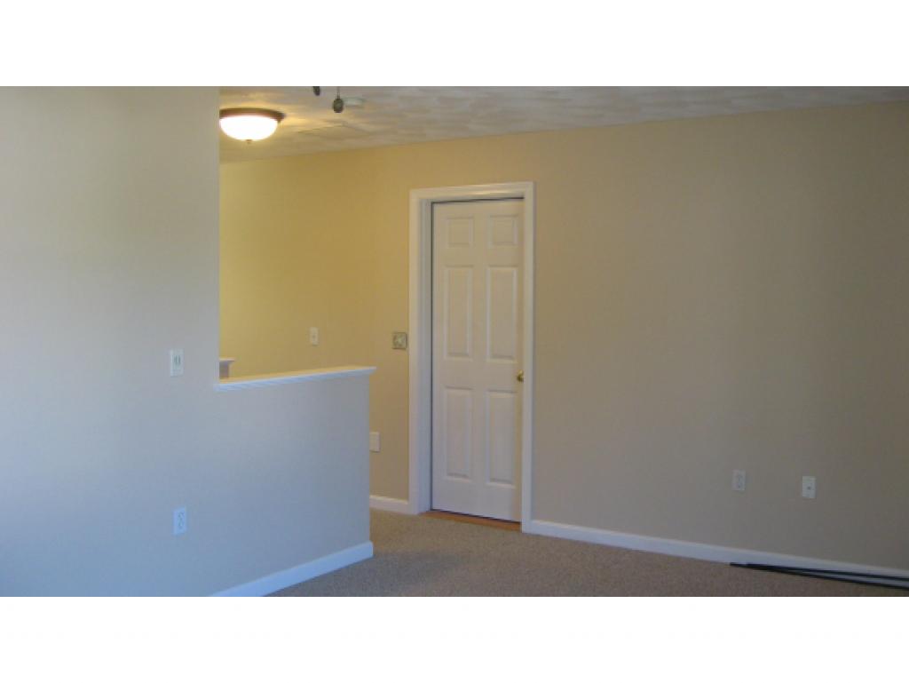 27 Hadleigh Road, Unit 27 Windham, NH 03087 - Photo 23 of 28