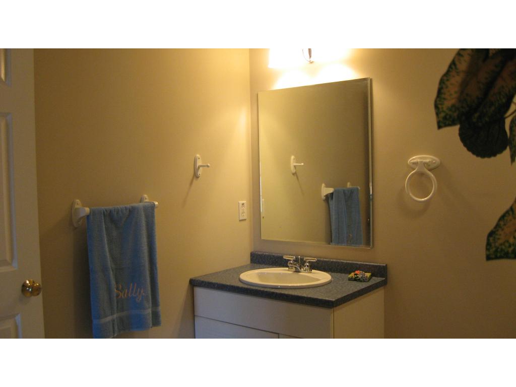 27 Hadleigh Road, Unit 27 Windham, NH 03087 - Photo 25 of 28