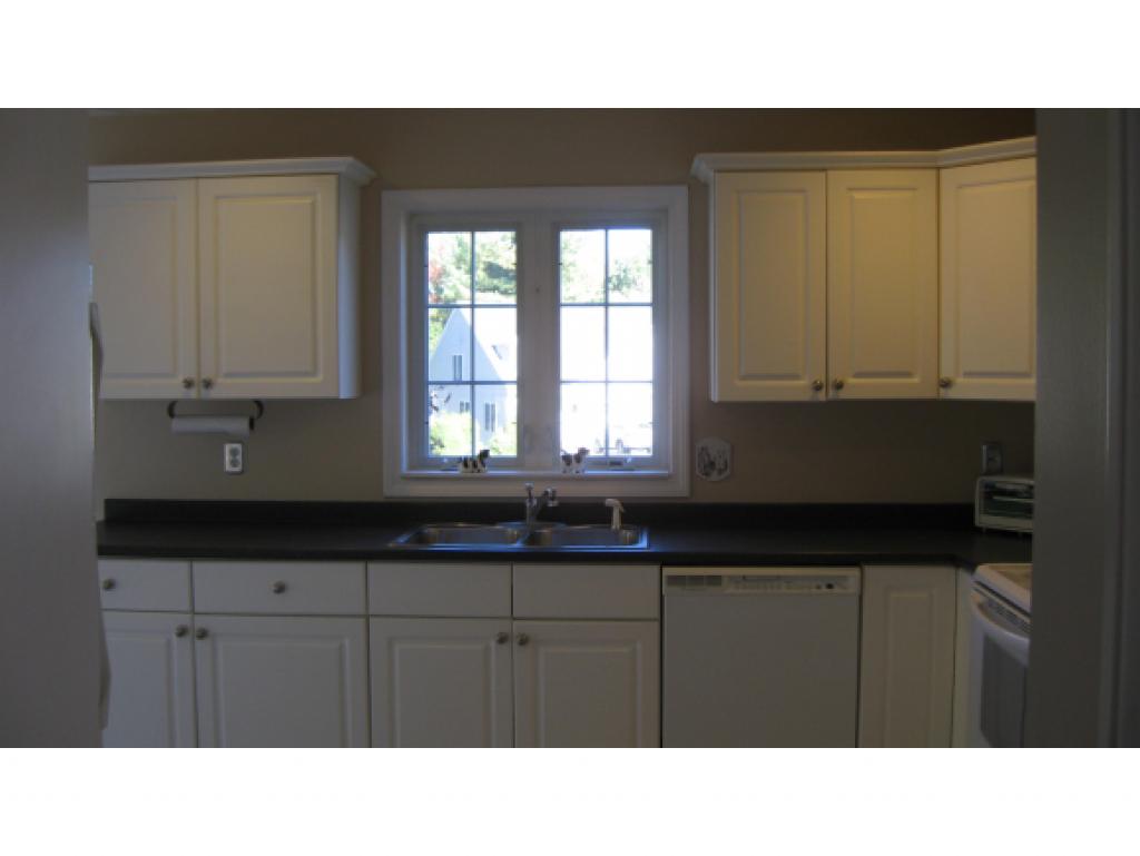 27 Hadleigh Road, Unit 27 Windham, NH 03087 - Photo 10 of 28