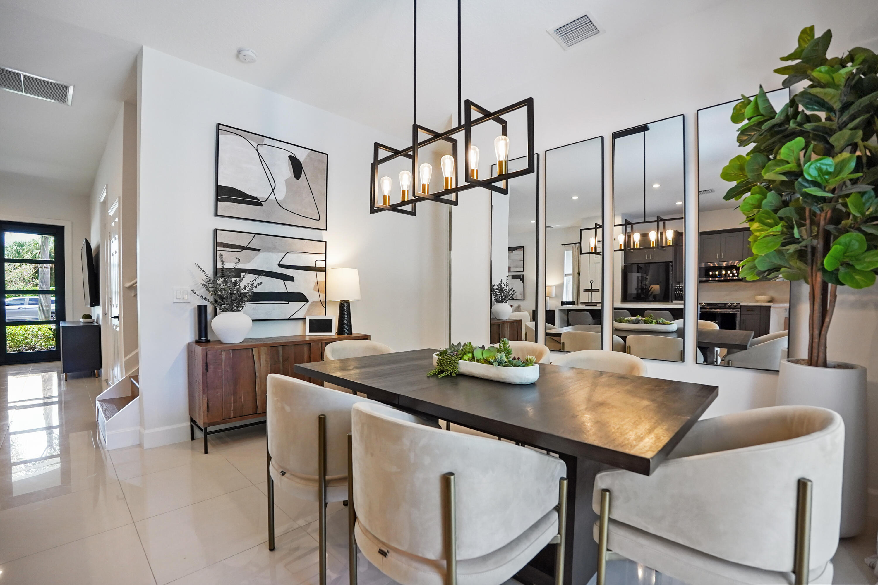 3914 La Rambla Lake Worth, FL 33467 - Photo 13 of 43 12 Dining area 02