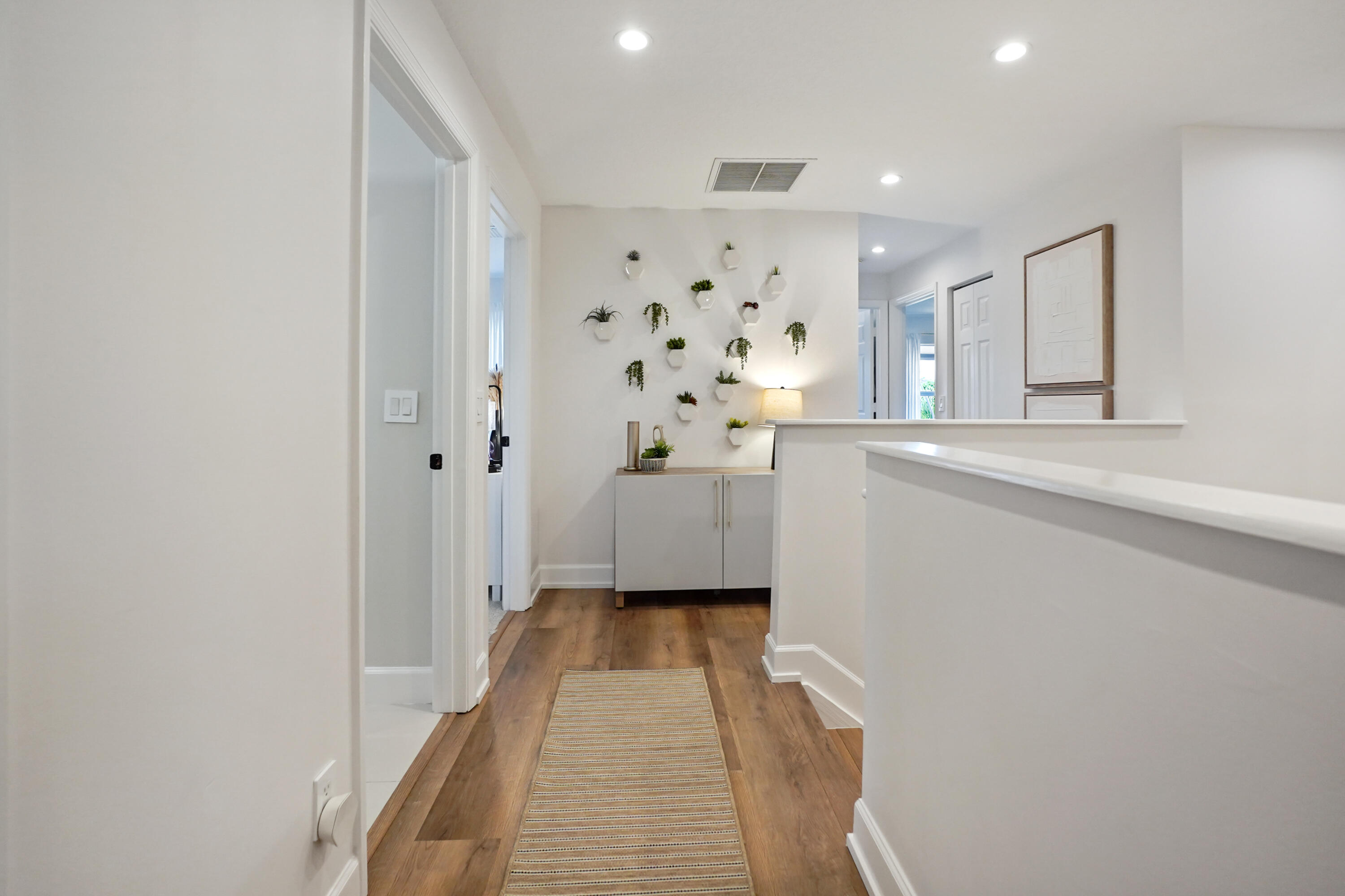 3914 La Rambla Lake Worth, FL 33467 - Photo 23 of 43 26 hallway 03