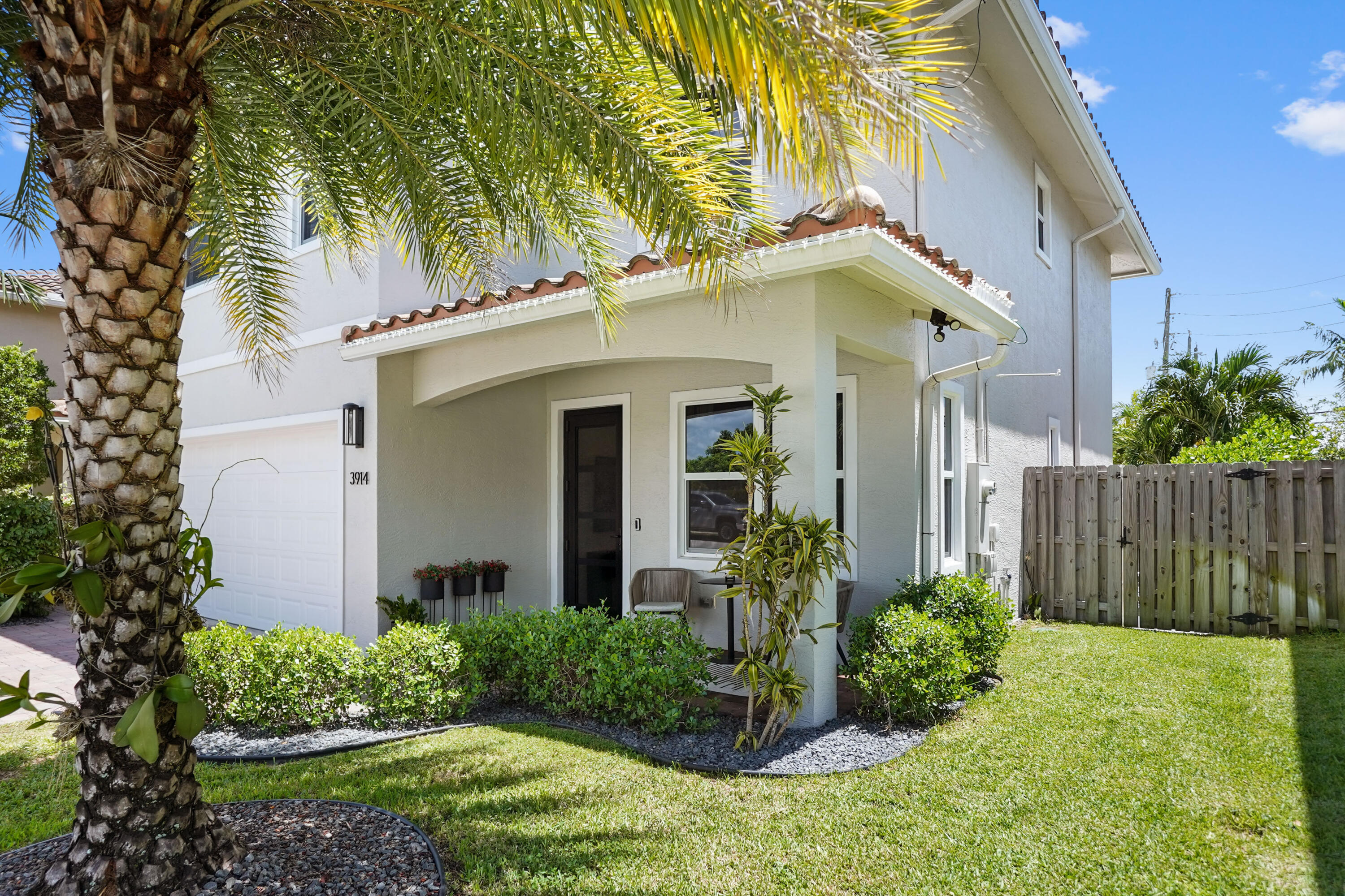 3914 La Rambla Lake Worth, FL 33467 - Photo 5 of 43 03 front 03