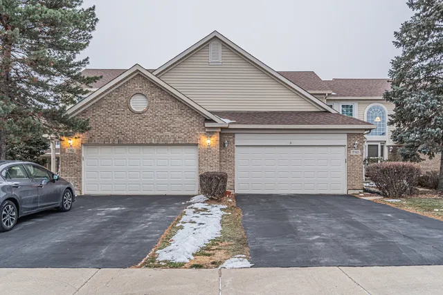 $3,300 | 7910 Belle Rive Court, Unit 7910, Tinley Park, IL 60477