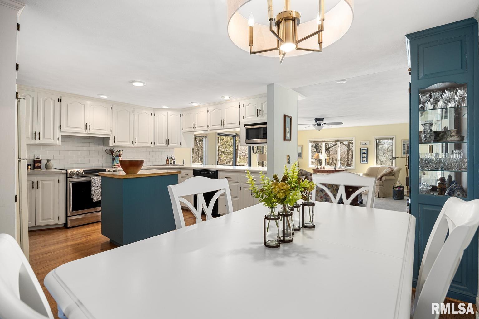 23161 Spring Creek Road Washington, IL 61571 - Photo 11 of 46