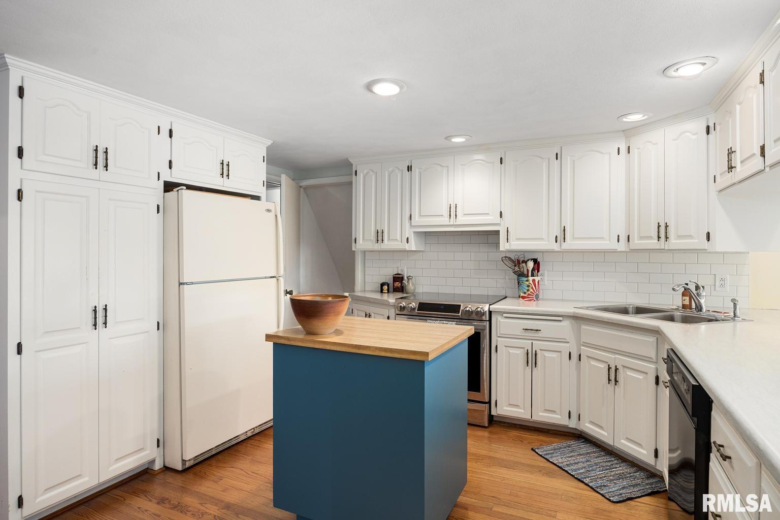 23161 Spring Creek Road Washington, IL 61571 - Photo 14 of 46