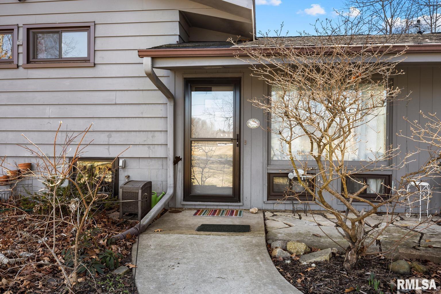 23161 Spring Creek Road Washington, IL 61571 - Photo 4 of 46