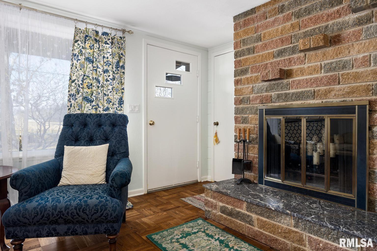 23161 Spring Creek Road Washington, IL 61571 - Photo 5 of 46