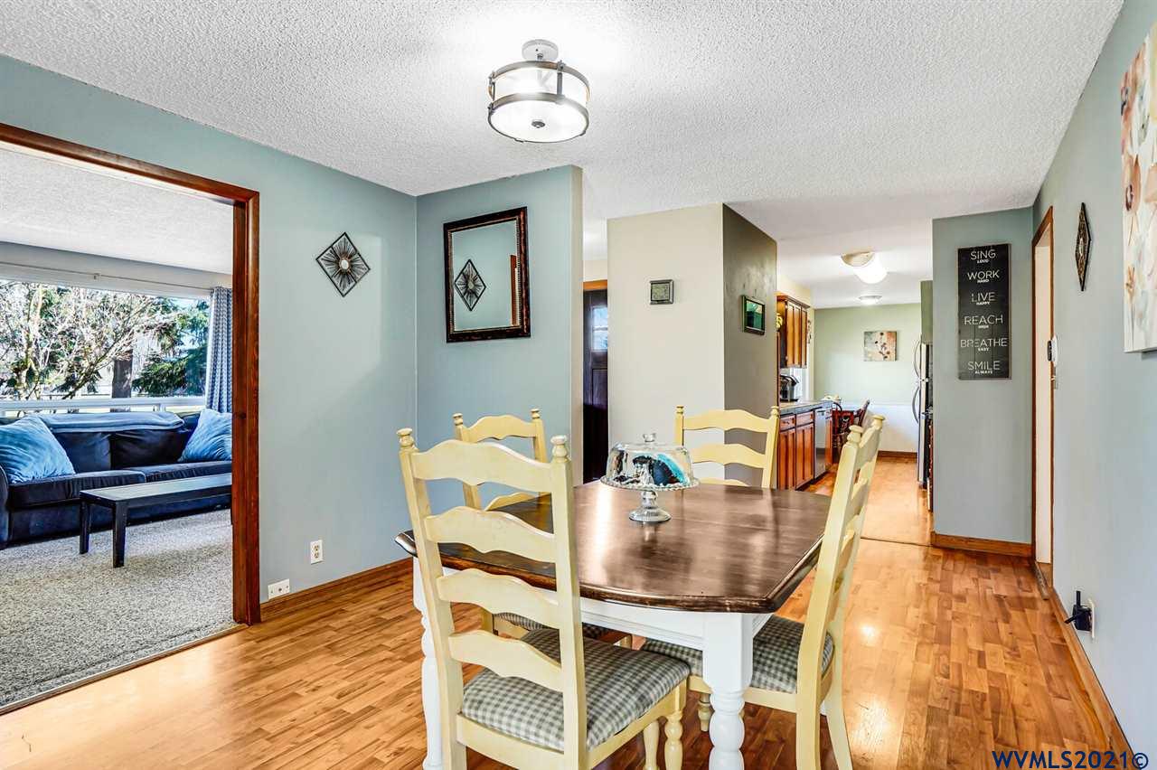 1310 Lawnridge Street Southwest Albany, OR 97321 - Photo 7 of 28