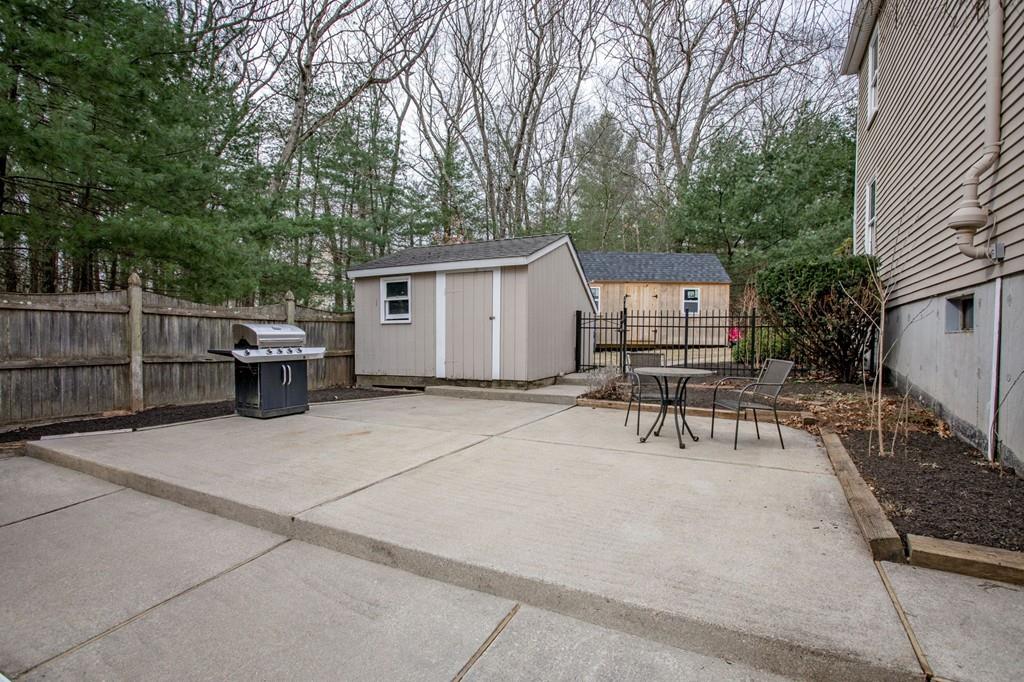 17 Daniels Road Mendon, MA 01756 - Photo 8 of 38 Gallery Image 8