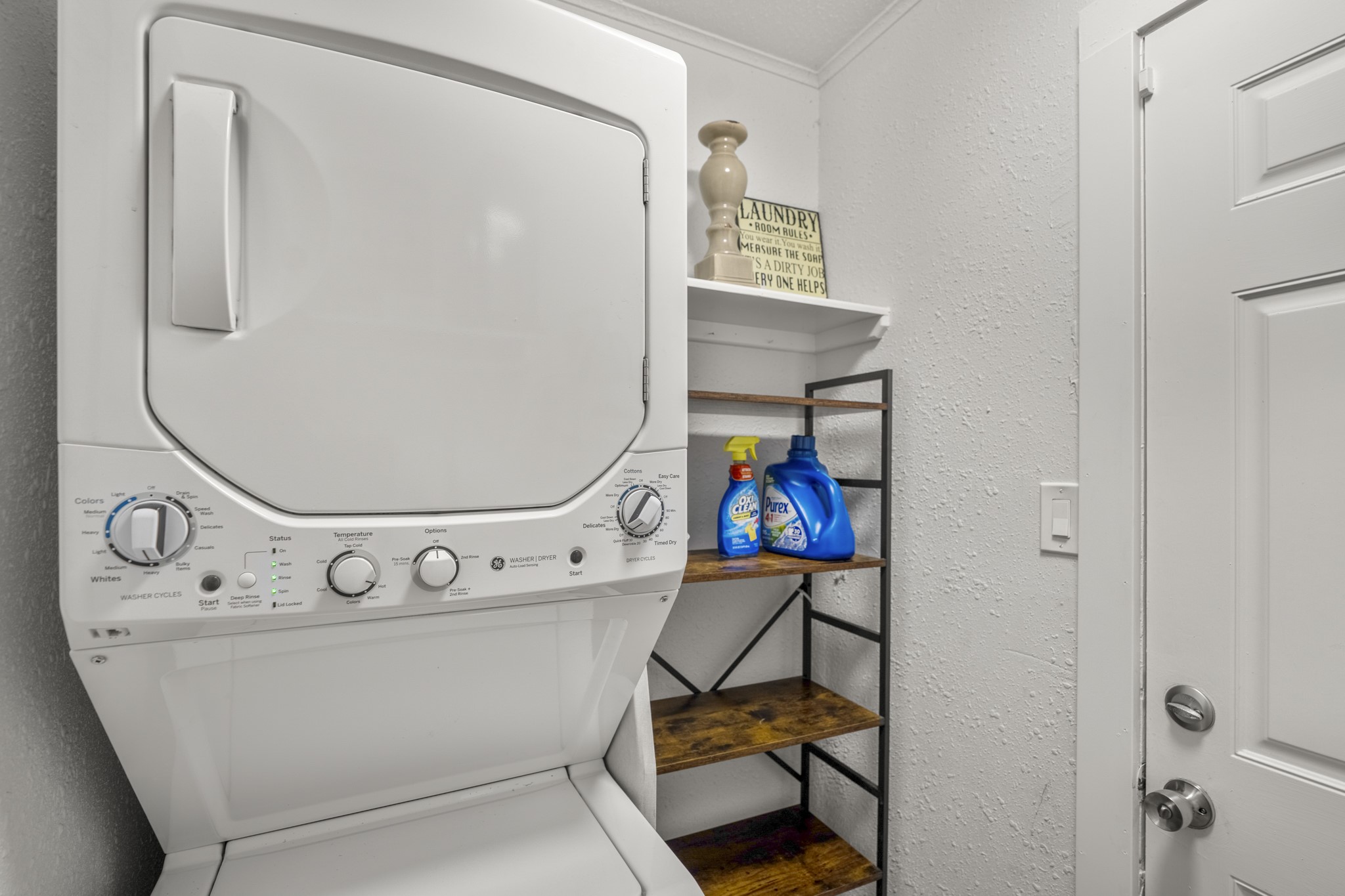 206 Murray Street Conroe, TX 77301 - Photo 31 of 38 a utility room with dryer and washer