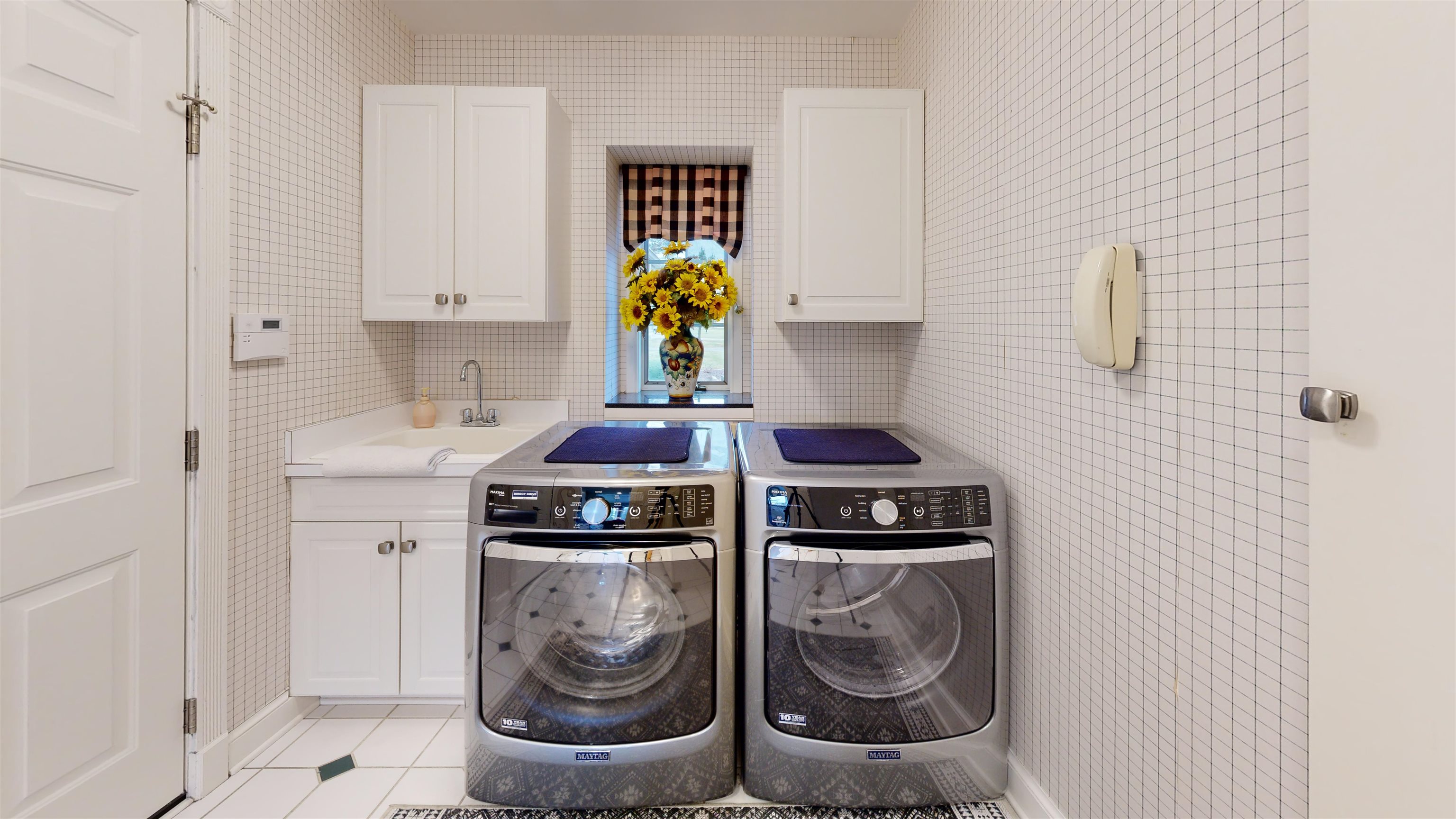 13108 Country Club Drive Clio, MI 48420 - Photo 43 of 74 Laundry Room
