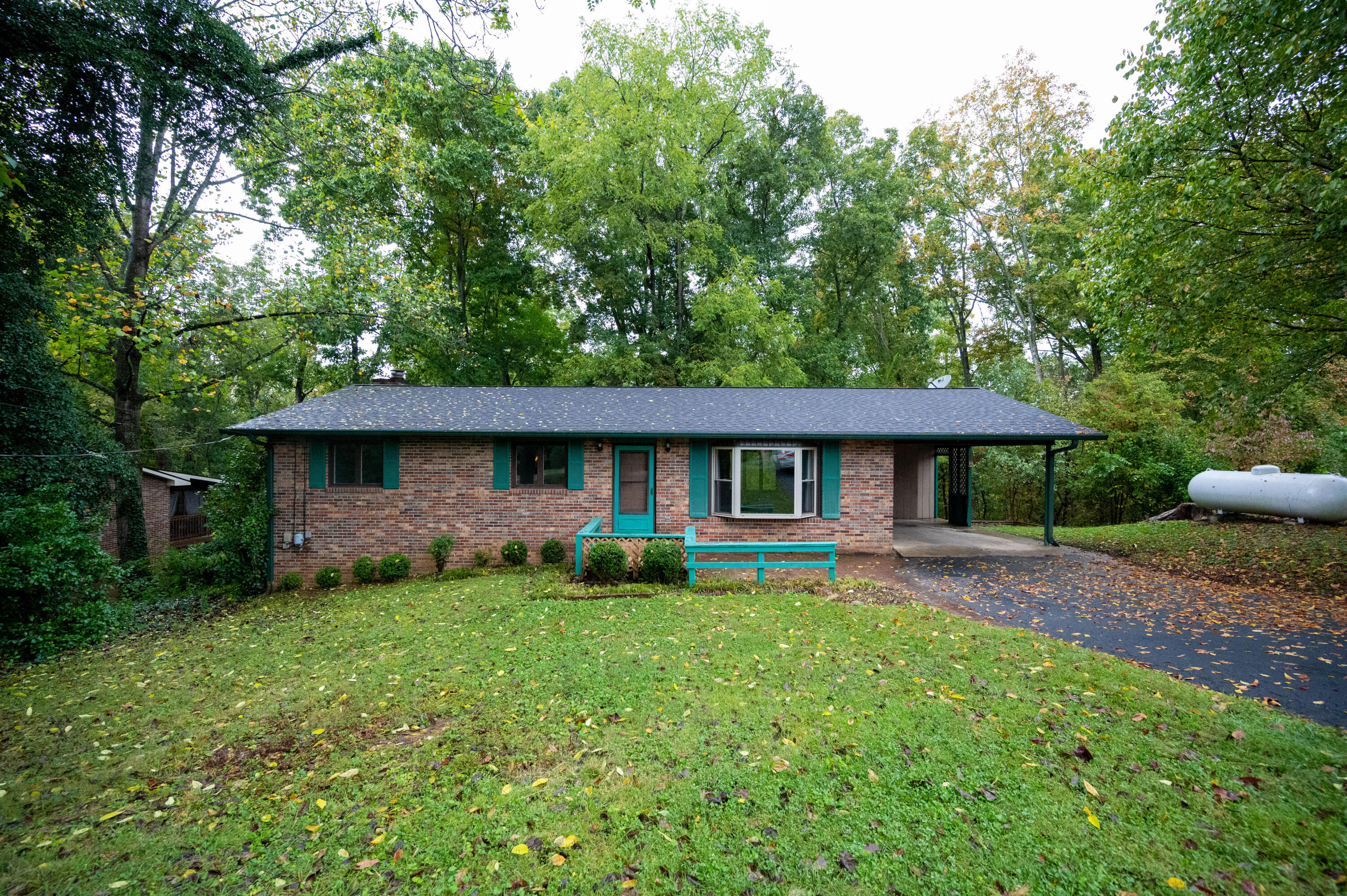 492 Merman Road Kingsport, TN 37663 - Photo 3 of 41 Merman Rd-5