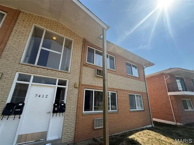 $375,000 | 7412 Burcke Drive, Hazelwood, MO 63042