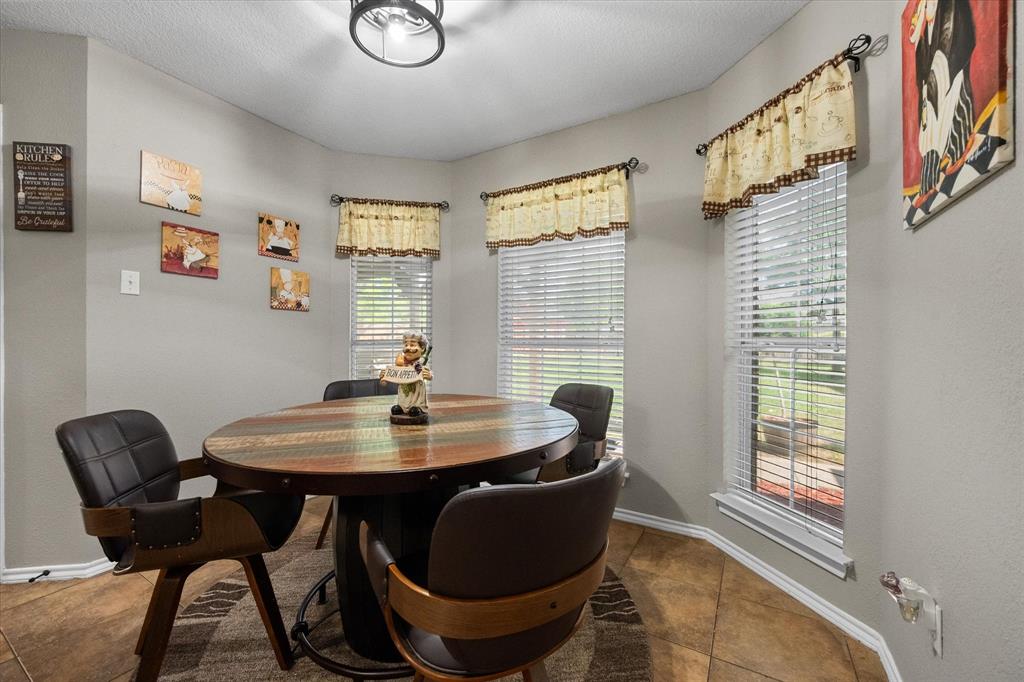2800 Coventry Road Crowley, TX 76036 - Photo 20 of 39