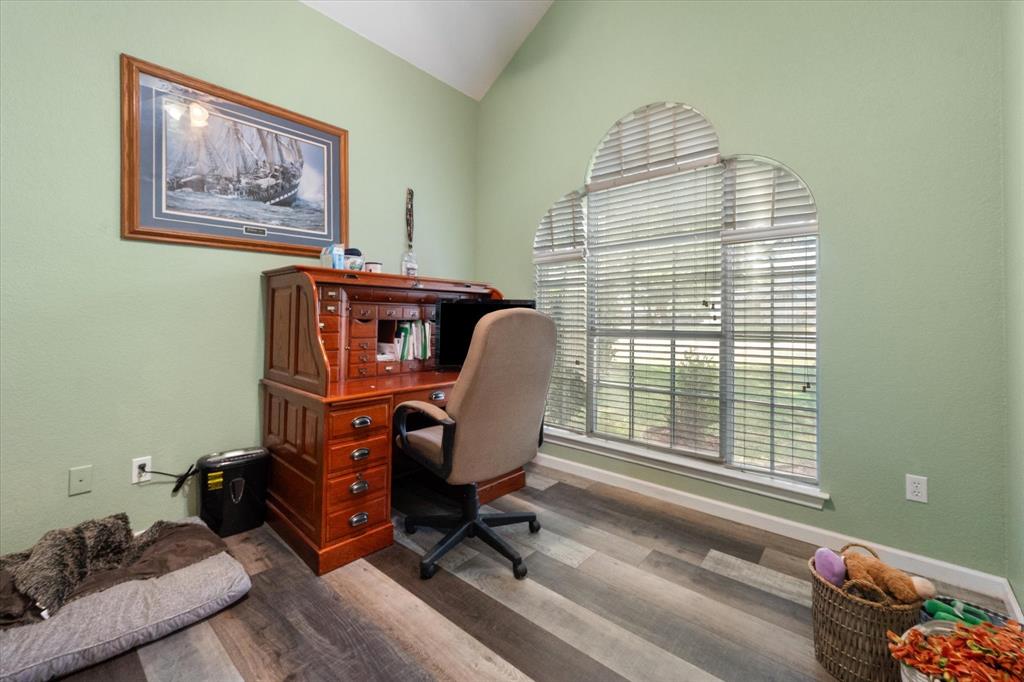 2800 Coventry Road Crowley, TX 76036 - Photo 3 of 39