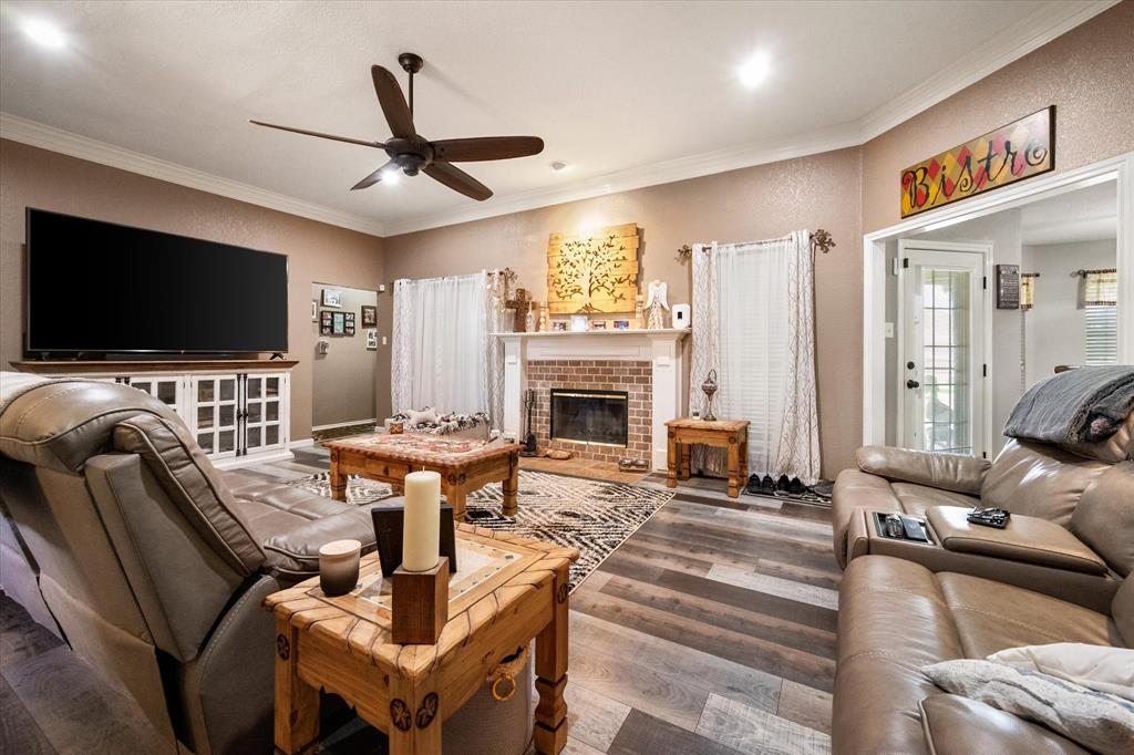 2800 Coventry Road Crowley, TX 76036 - Photo 5 of 39