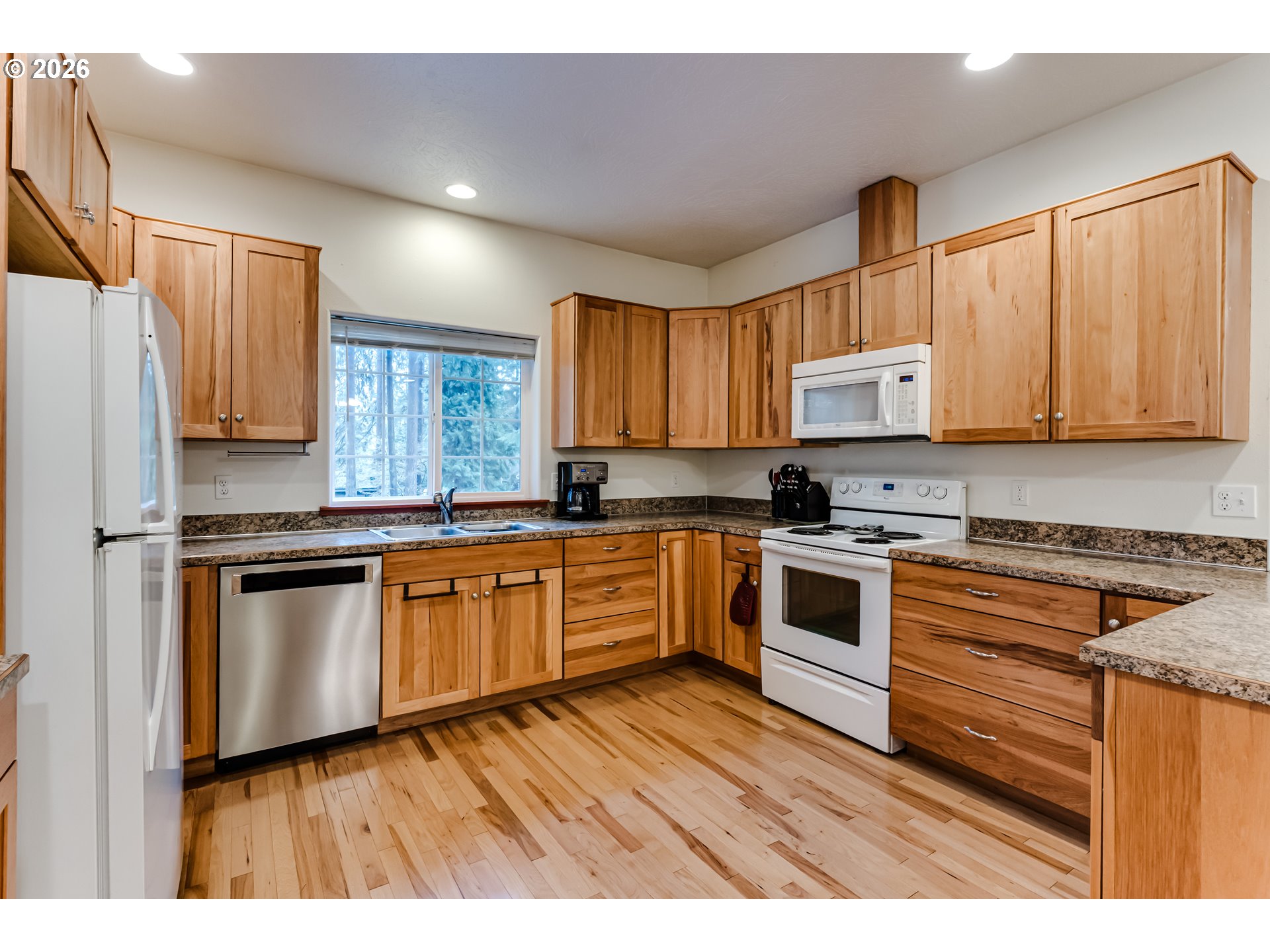 4054 Alder Street Eugene, OR 97405 - Photo 8 of 18