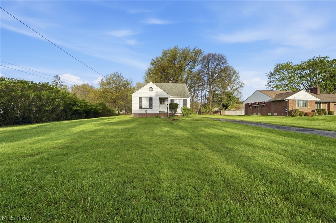 6210 Crossview Road Seven Hills, OH 44131 - Photo 2 of 45