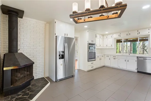 $3,000 | 3355 Pinetree Drive Southeast, Smyrna, GA 30080