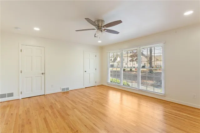 $3,000 | 3355 Pinetree Drive Southeast, Smyrna, GA 30080