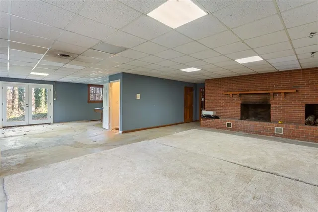 $3,000 | 3355 Pinetree Drive Southeast, Smyrna, GA 30080