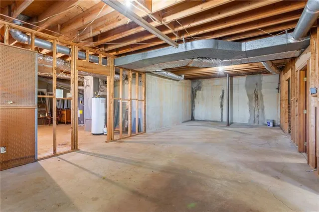 $3,000 | 3355 Pinetree Drive Southeast, Smyrna, GA 30080