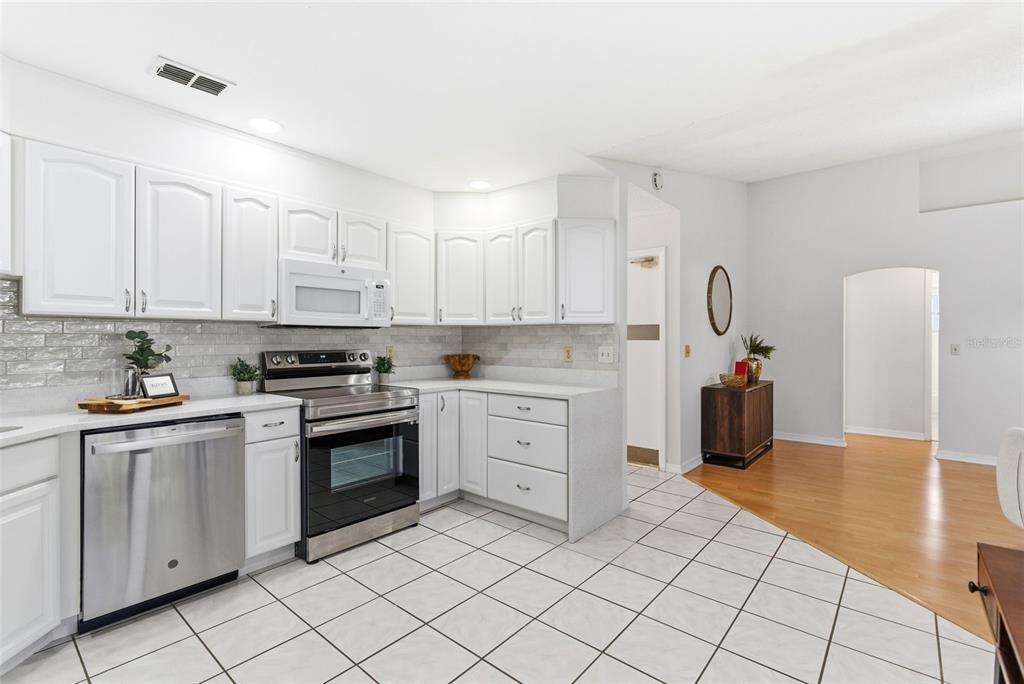 935 Amy Ridge Court Kissimmee, FL 34747 - Photo 16 of 34