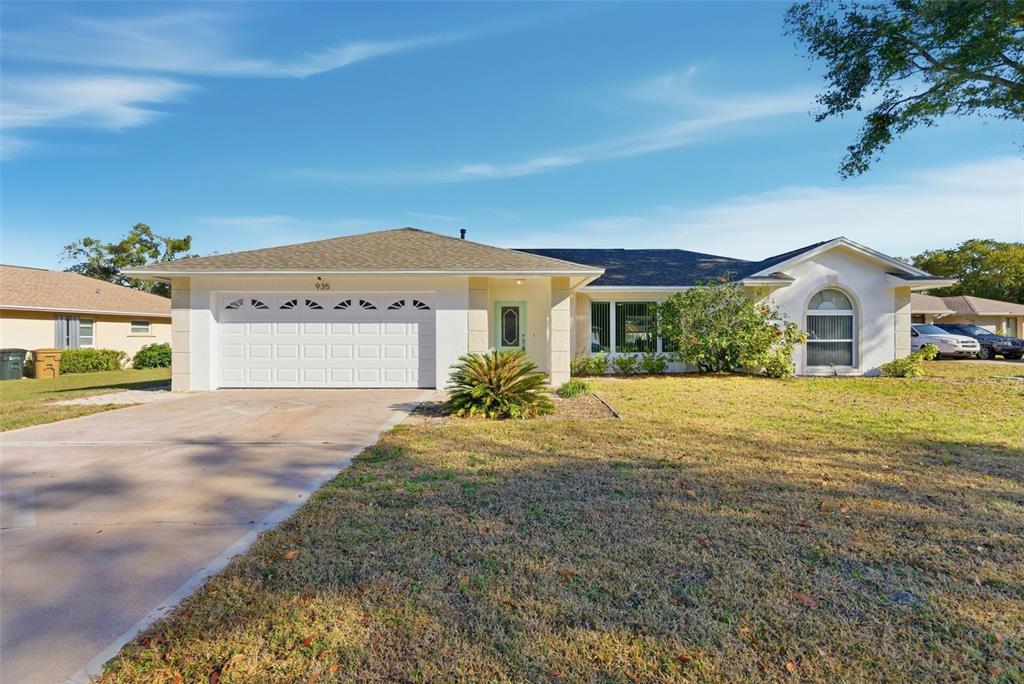 935 Amy Ridge Court Kissimmee, FL 34747 - Photo 4 of 34