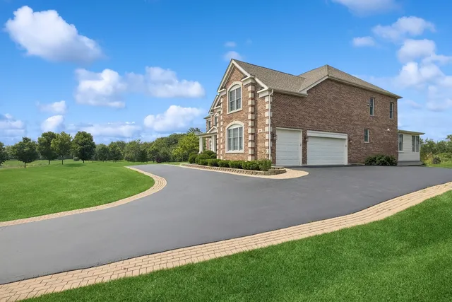 $1,749,000 | 28 Shenandoah Circle, South Barrington, IL 60010