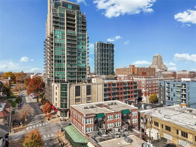 $449,900 | 4909 Laclede Avenue, Unit 1205, St. Louis, MO 63108