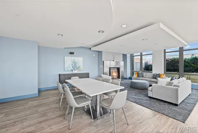 $449,900 | 4909 Laclede Avenue, Unit 1205, St. Louis, MO 63108