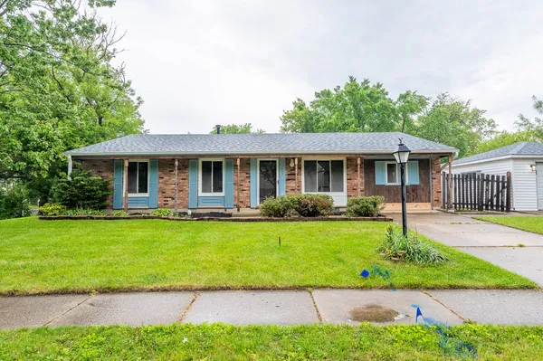 $339,900 | 800 Waverly Avenue, Streamwood, IL 60107
