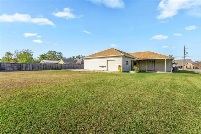 $265,000 | 800 East 2nd Street, Iowa, LA 70647