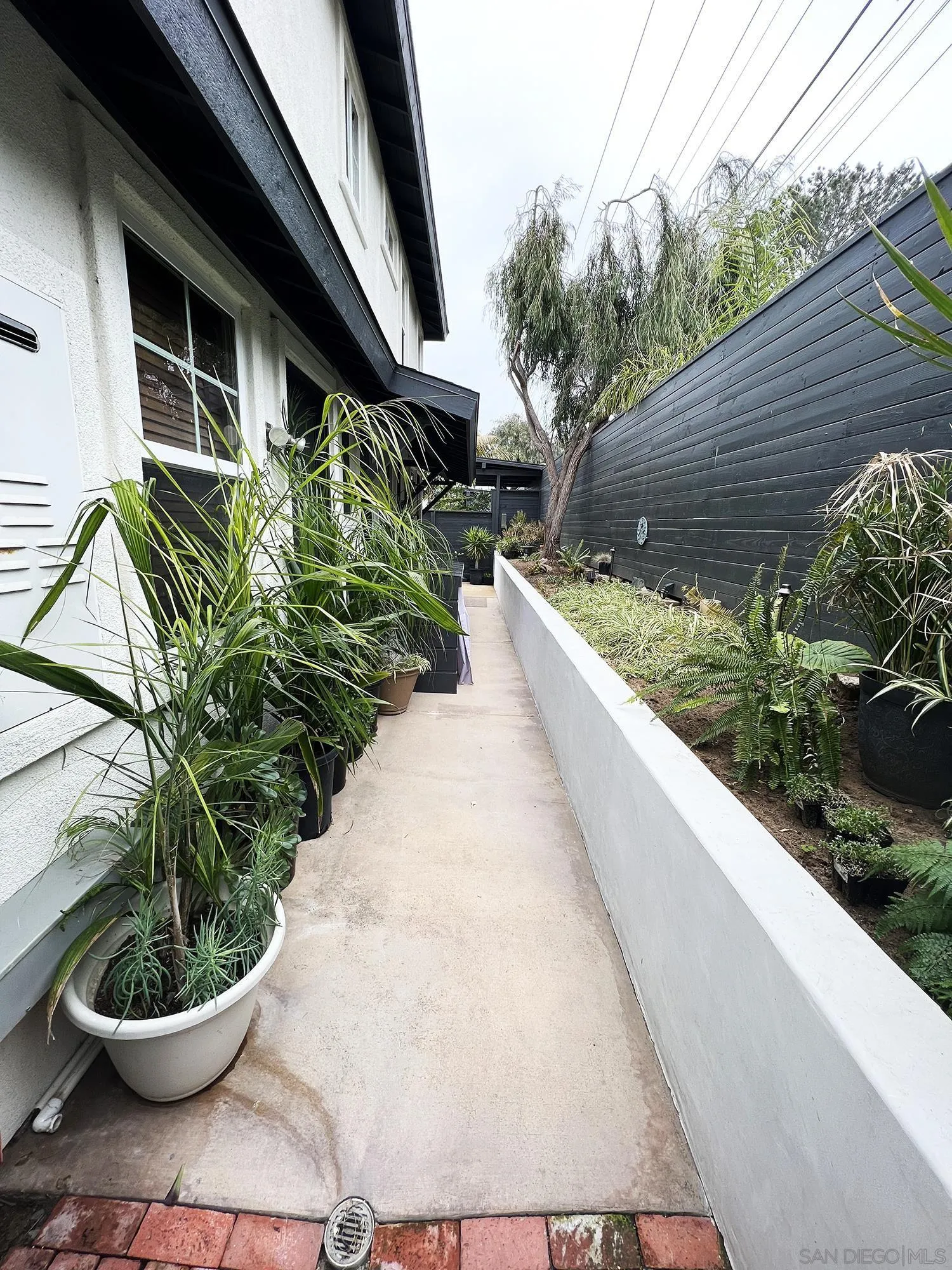 280 Hillcrest Drive, Unit A Encinitas, CA 92024 - Photo 2 of 19