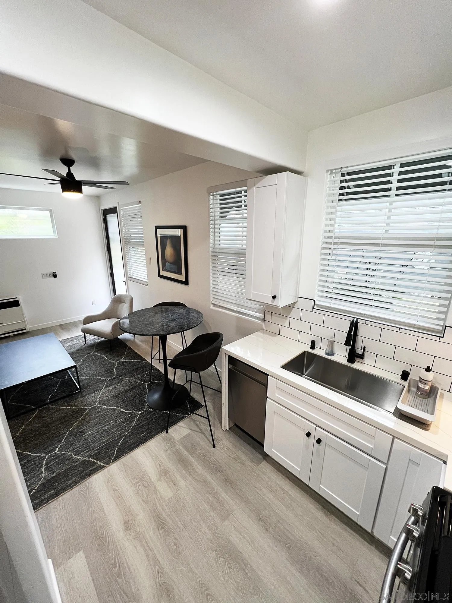 280 Hillcrest Drive, Unit A Encinitas, CA 92024 - Photo 9 of 19