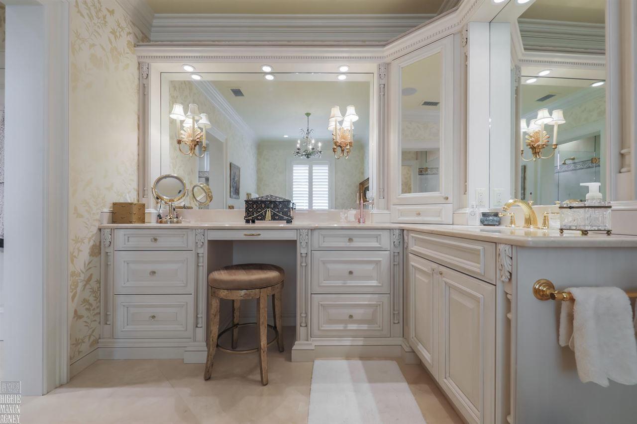 625 Lake Shore Road Grosse Pointe, MI 48236 - Photo 27 of 59 50021543-26.JPG