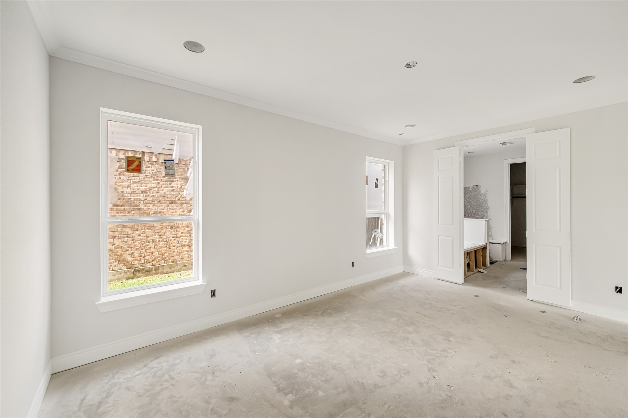 102 Par Circle La Porte, TX 77571 - Photo 13 of 24 a view of an empty room with a window