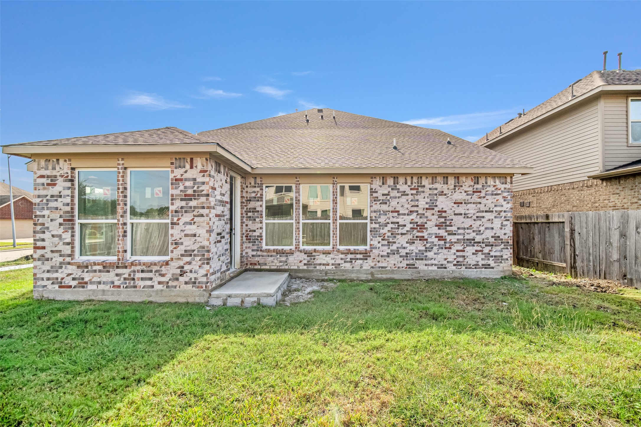 102 Par Circle La Porte, TX 77571 - Photo 24 of 24 a front view of a house with a yard
