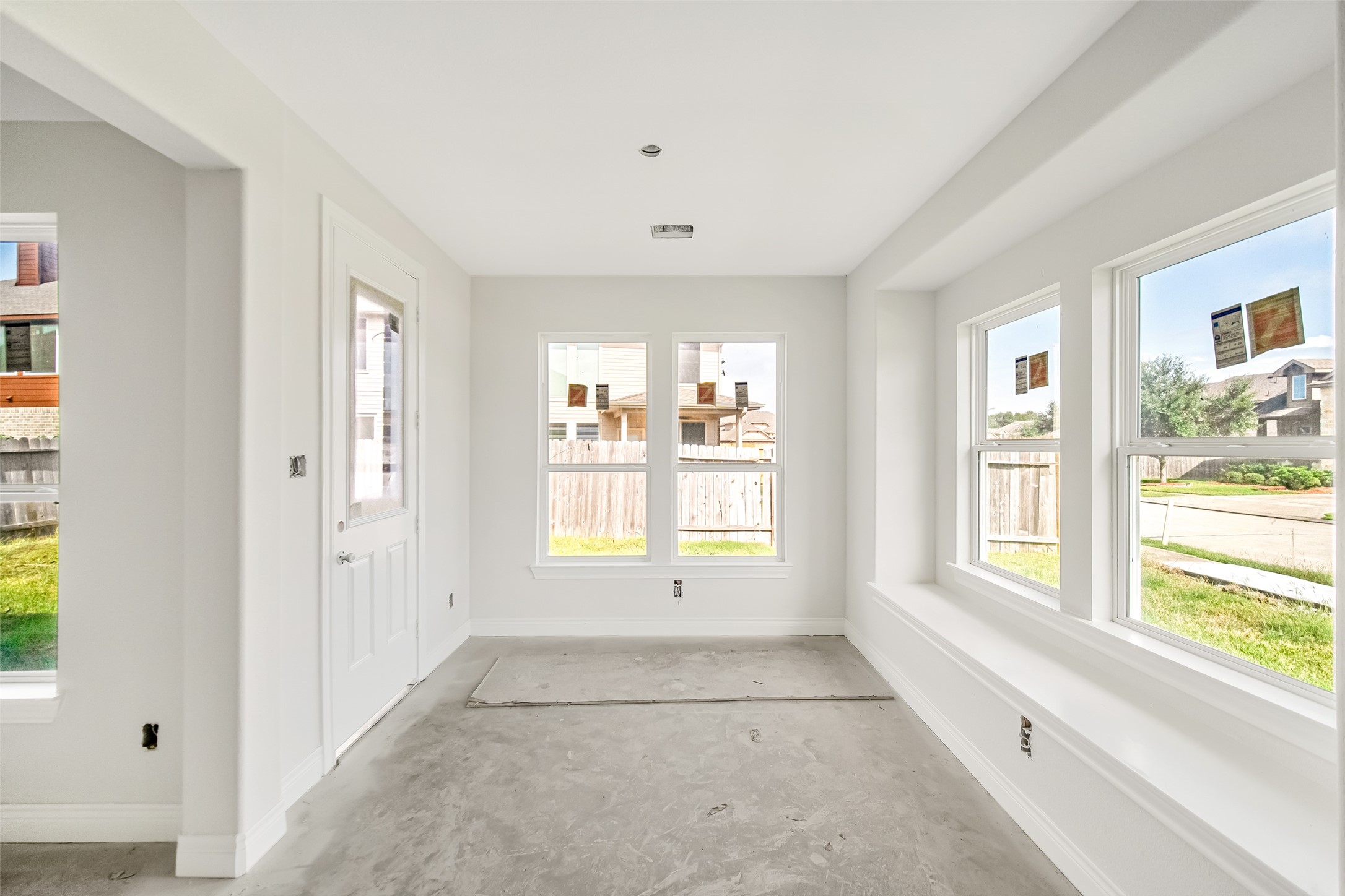 102 Par Circle La Porte, TX 77571 - Photo 10 of 24 a view of an empty room with a window