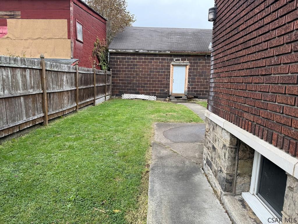 123 Singer Street Johnstown, PA 15901 - Photo 10 of 96