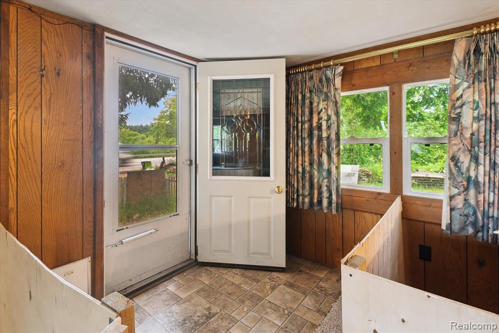4800 South Huron Road Standish, MI 48658 - Photo 4 of 31