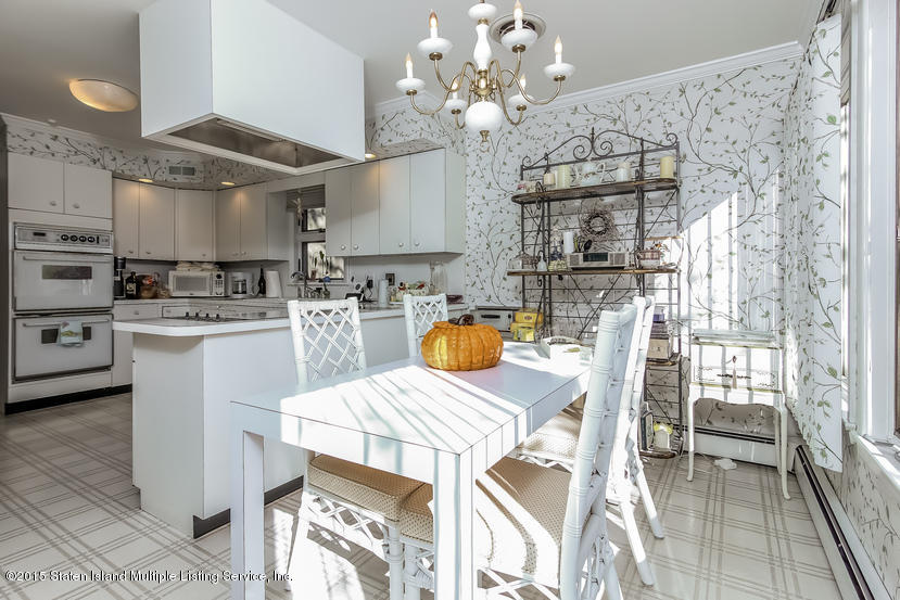 16 East Entry Road Staten Island, NY 10304 - Photo 11 of 29 010-Breakfast_Nook-2192574-small